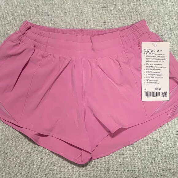 Lululemon NWT Hotty Hot Low-Rise Lined Short 2.5" Pink Frosting 6 - Picture 1 of 13